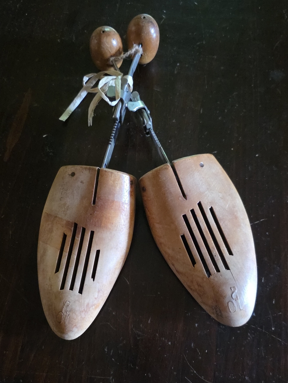Wooden Shoe Trees - Pair with Adjustable Metal Spring